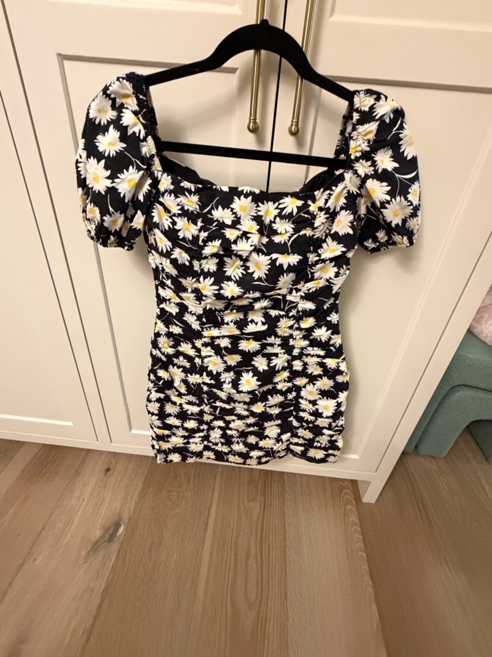 Superdown Off-Shoulder Black Daisy Print Mini Dress - Picture 2 of 7